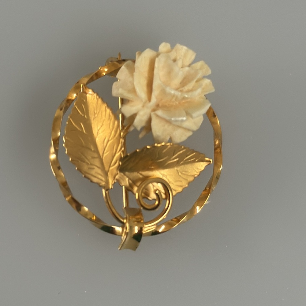 Karen Lynne 12k gold filled Genuine ivory Hand Carved flower brooch - Picture 3 of 8